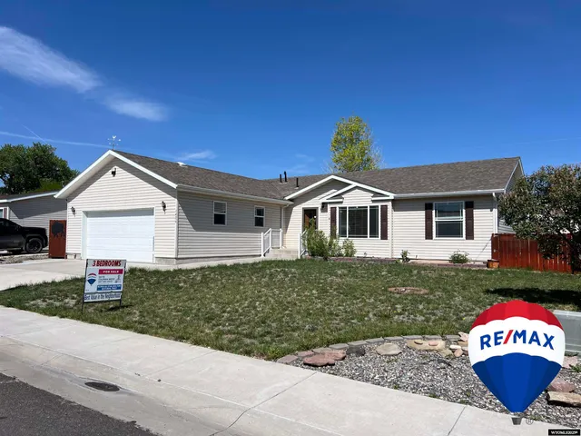 $239,900 | 1426 Pinecrest Street, Riverton, WY 82501