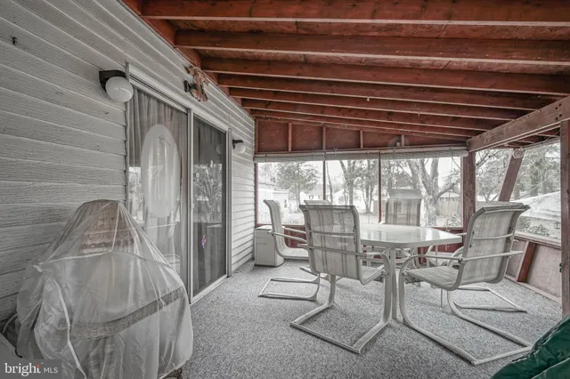 $250,000 | 323 Florence Boulevard, Williamstown, NJ 08094