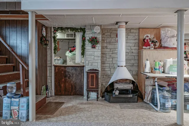 $250,000 | 323 Florence Boulevard, Williamstown, NJ 08094