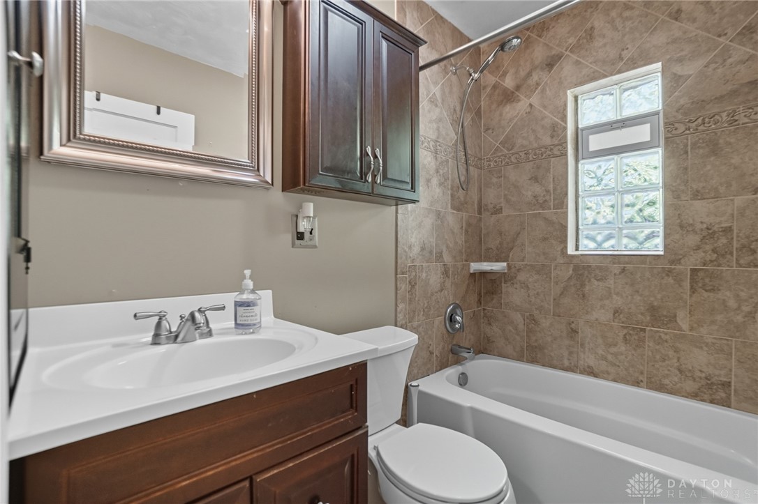 229 South Bromfield Road Kettering, OH 45429 - Photo 24 of 57