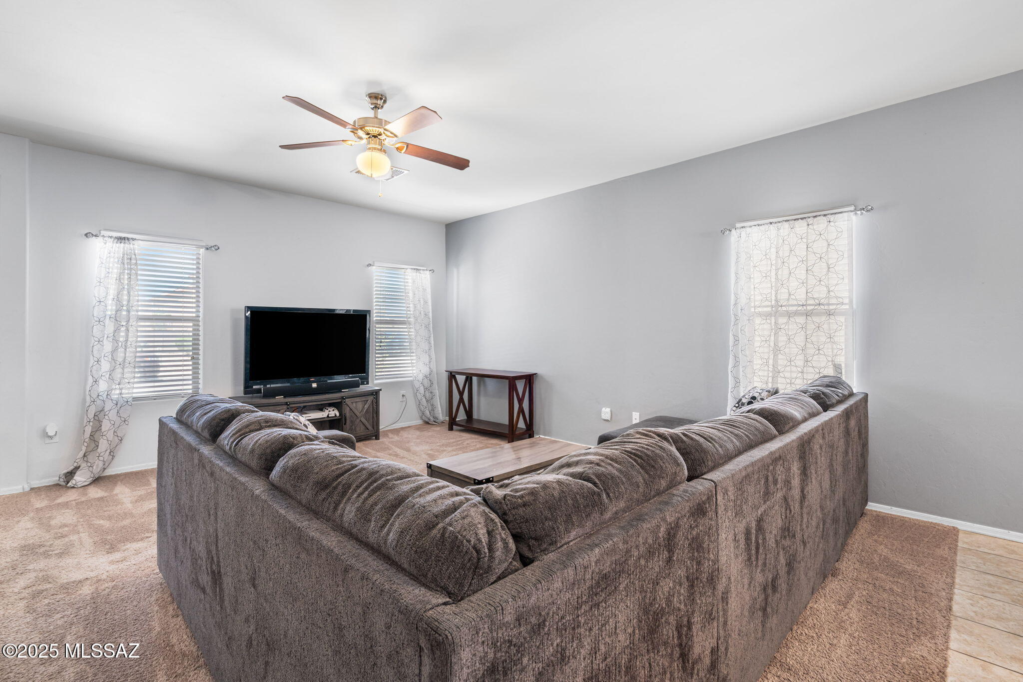 6522 East Brushback Loop Tucson, AZ 85756 - Photo 29 of 47 Living Room
