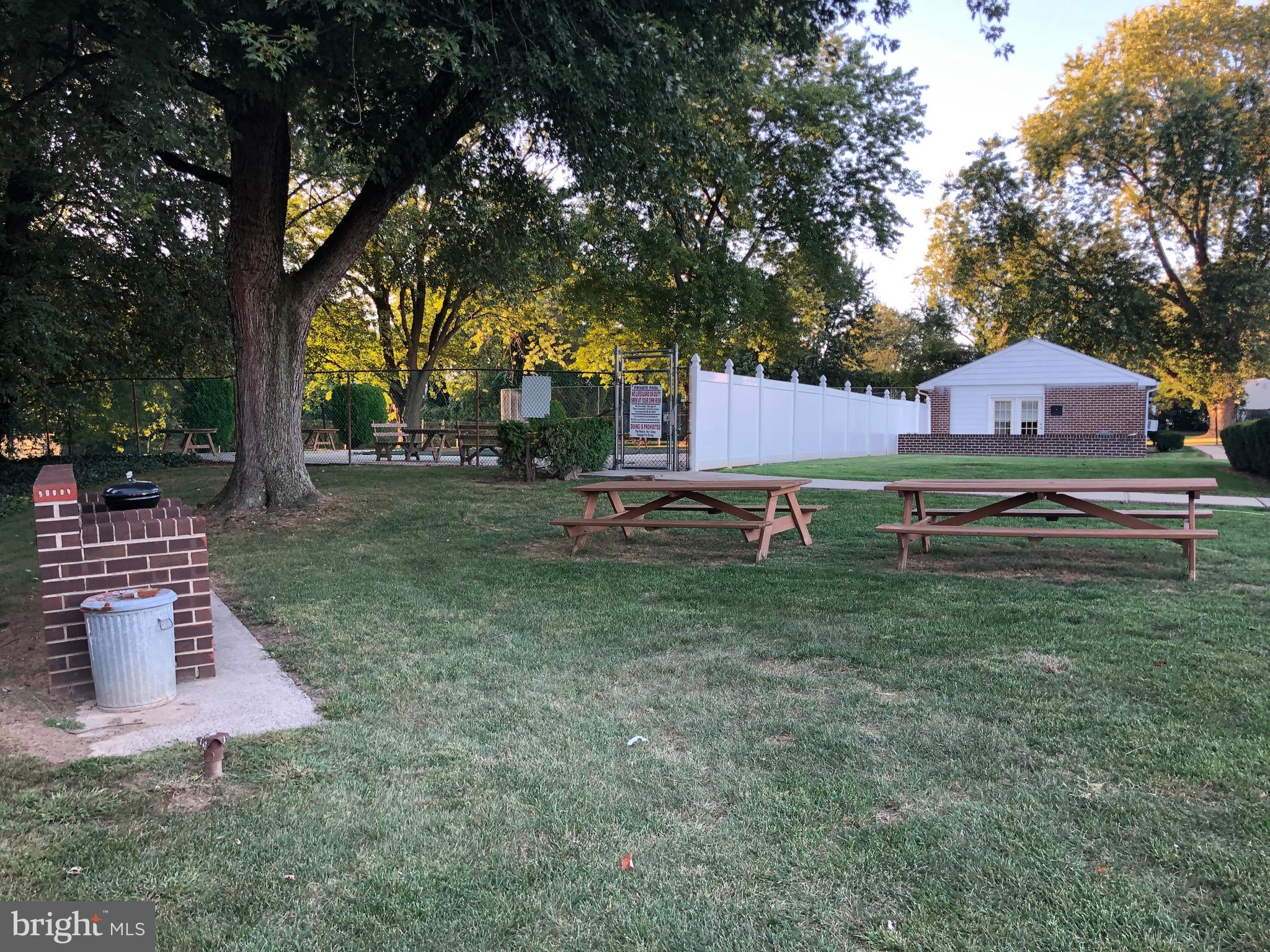 224 Pennell Road, Unit D4 Media, PA 19063 - Photo 18 of 23 Picnic Area & Pool