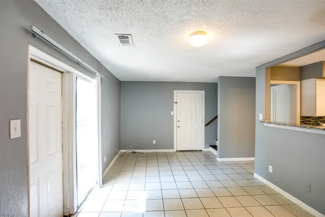 $1,100 | 2215 Mission Hill Drive, Unit 102, Austin, TX 78741