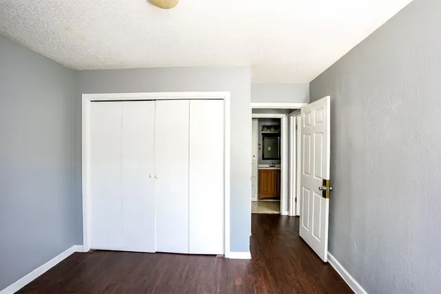 $1,100 | 2215 Mission Hill Drive, Unit 102, Austin, TX 78741