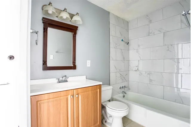 $1,100 | 2215 Mission Hill Drive, Unit 102, Austin, TX 78741