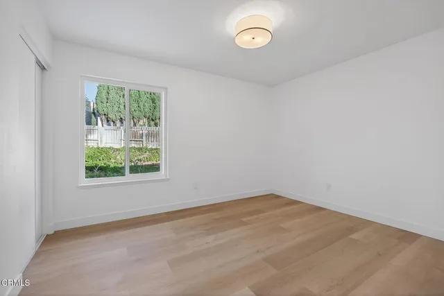 a view of yard with small cabin