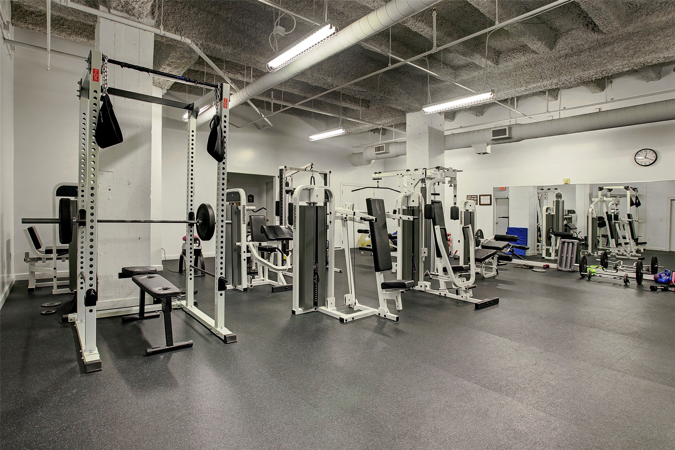 914 Main Street, Unit 1204 Houston, TX 77002 - Photo 29 of 34 Full service fitness center