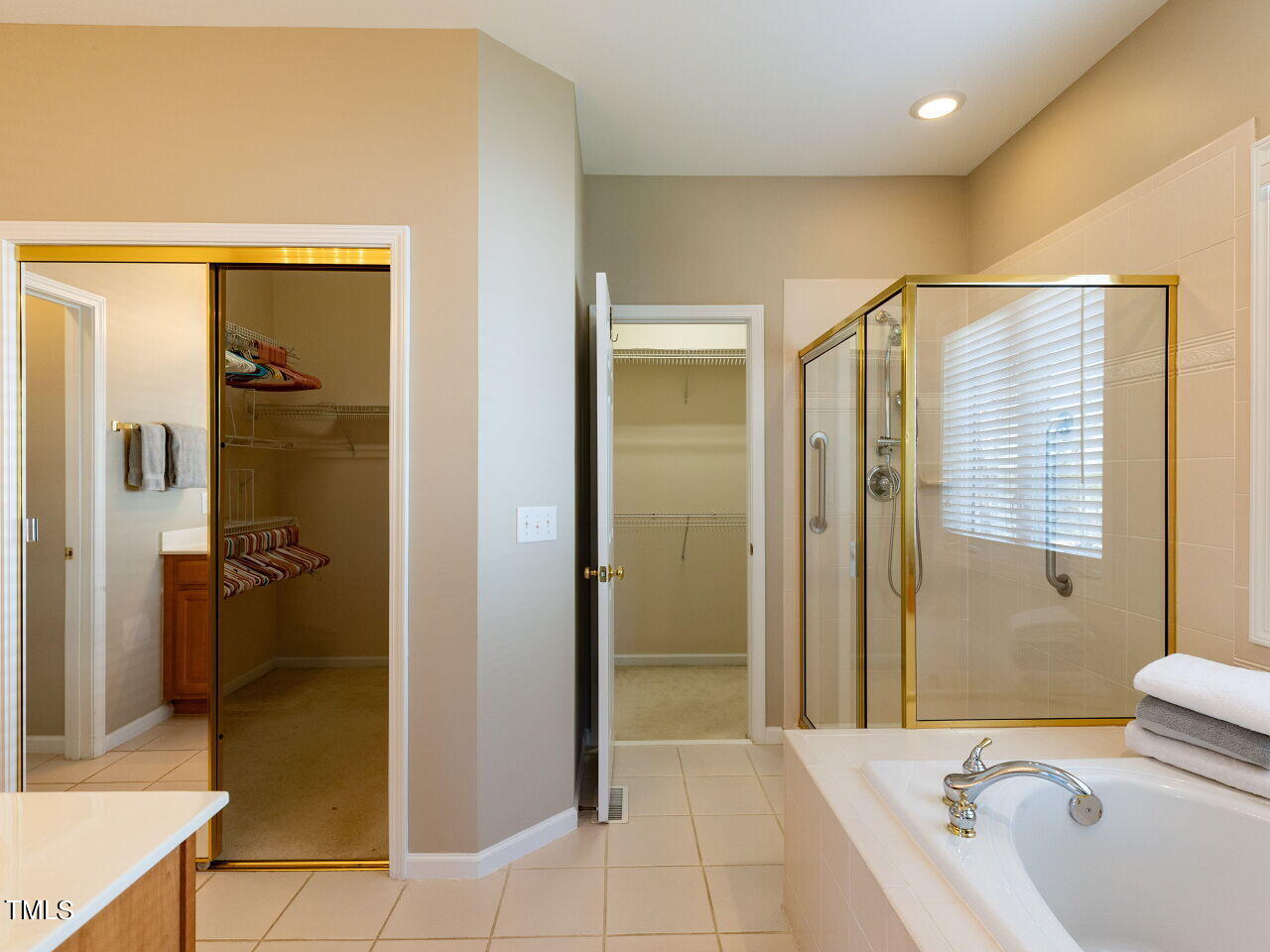720 Seastone Street Raleigh, NC 27603 - Photo 17 of 31 017-1280x960-first-floor-master-bathroom