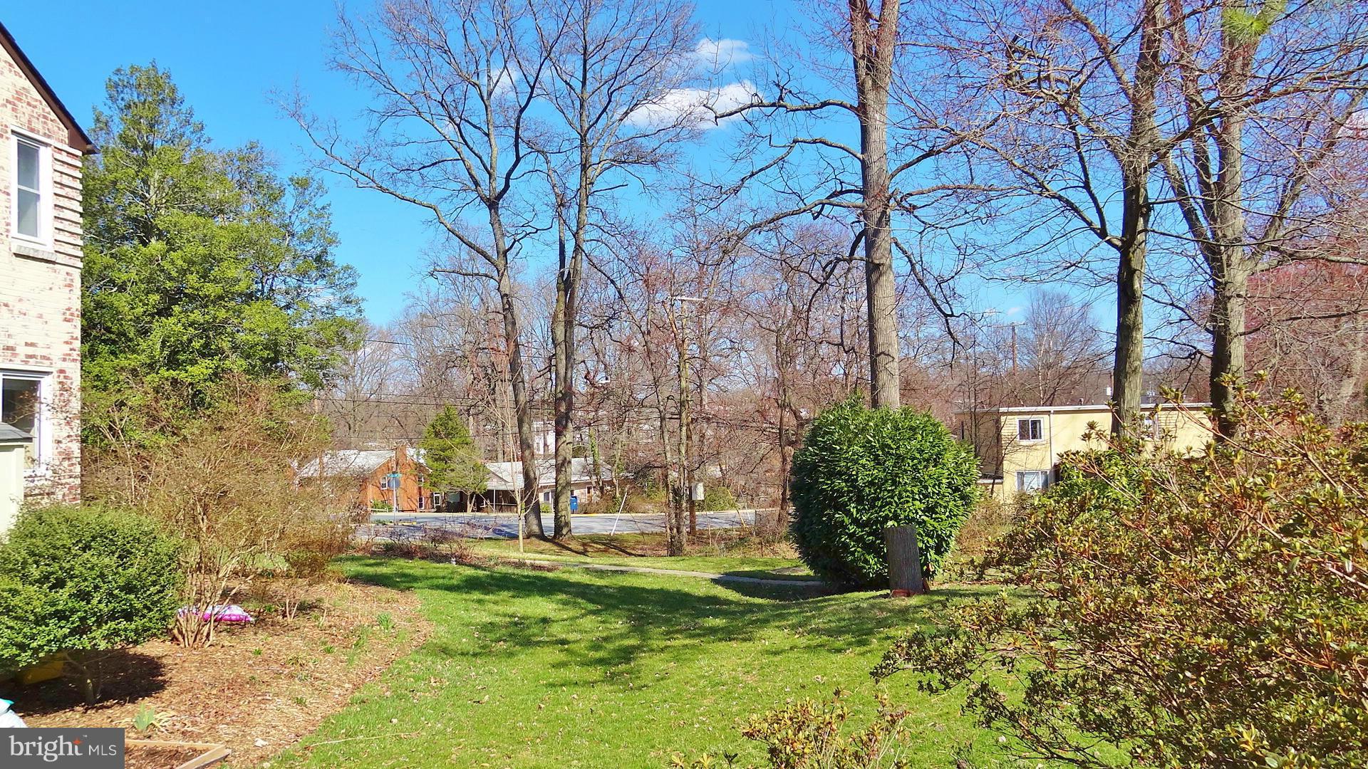 6 Crescent Road, Unit E Greenbelt, MD 20770 - Photo 3 of 15 Side Yard
