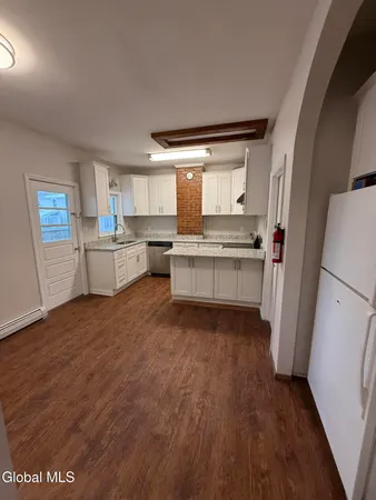 $2,750 | 38 State Street, Unit A, Saratoga Springs, NY 12866