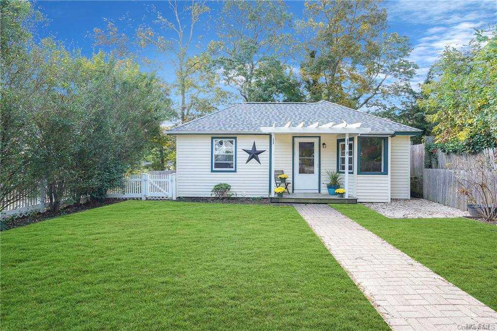 15 Locust Road Wading River, NY 11792 - Photo 1 of 1 Gallery Image 1