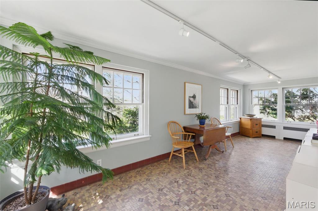 418 West Jackson Road St. Louis, MO 63119 - Photo 19 of 67 Gallery Image 19