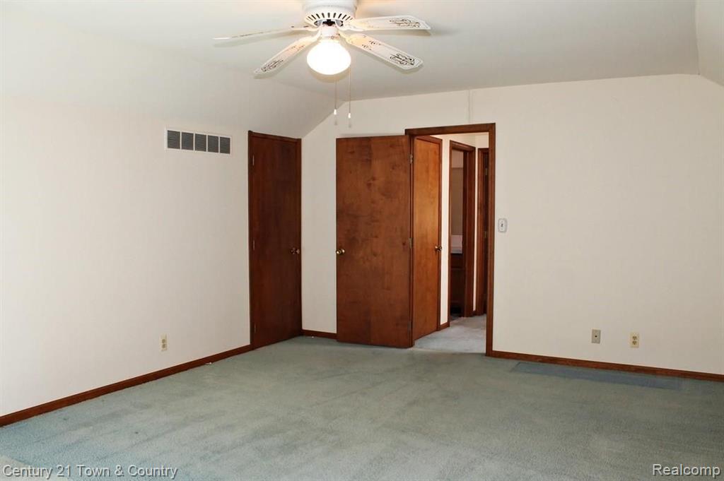 31011 Pear Ridge Farmington Hills, MI 48334 - Photo 34 of 53