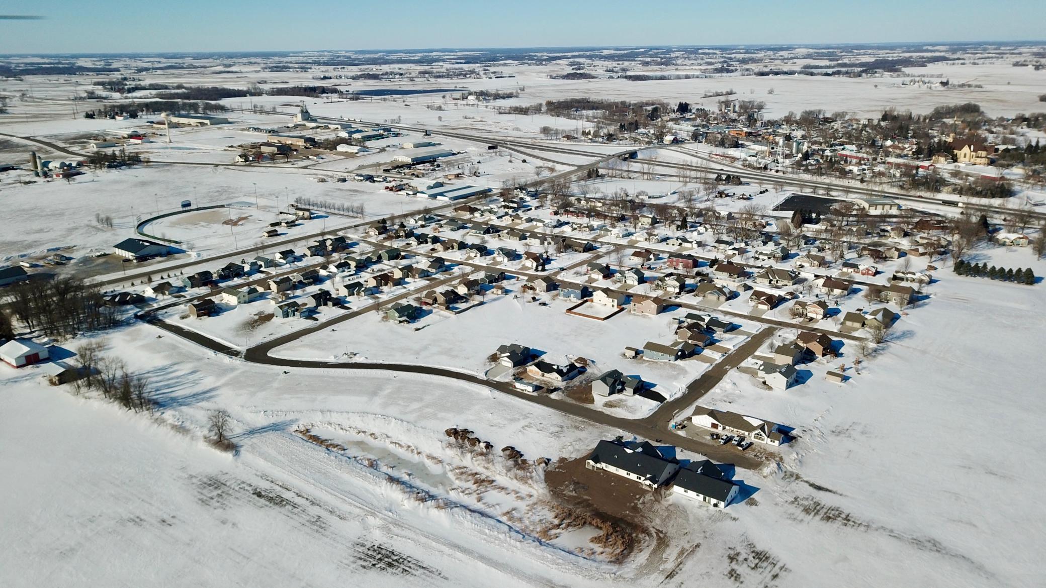 1017 East 3rd Avenue Southeast Freeport, MN 56331 - Photo 2 of 6