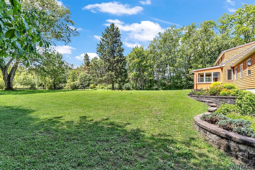 2000 West Blood Road East Aurora, NY 14052 - Photo 39 of 41 Yard