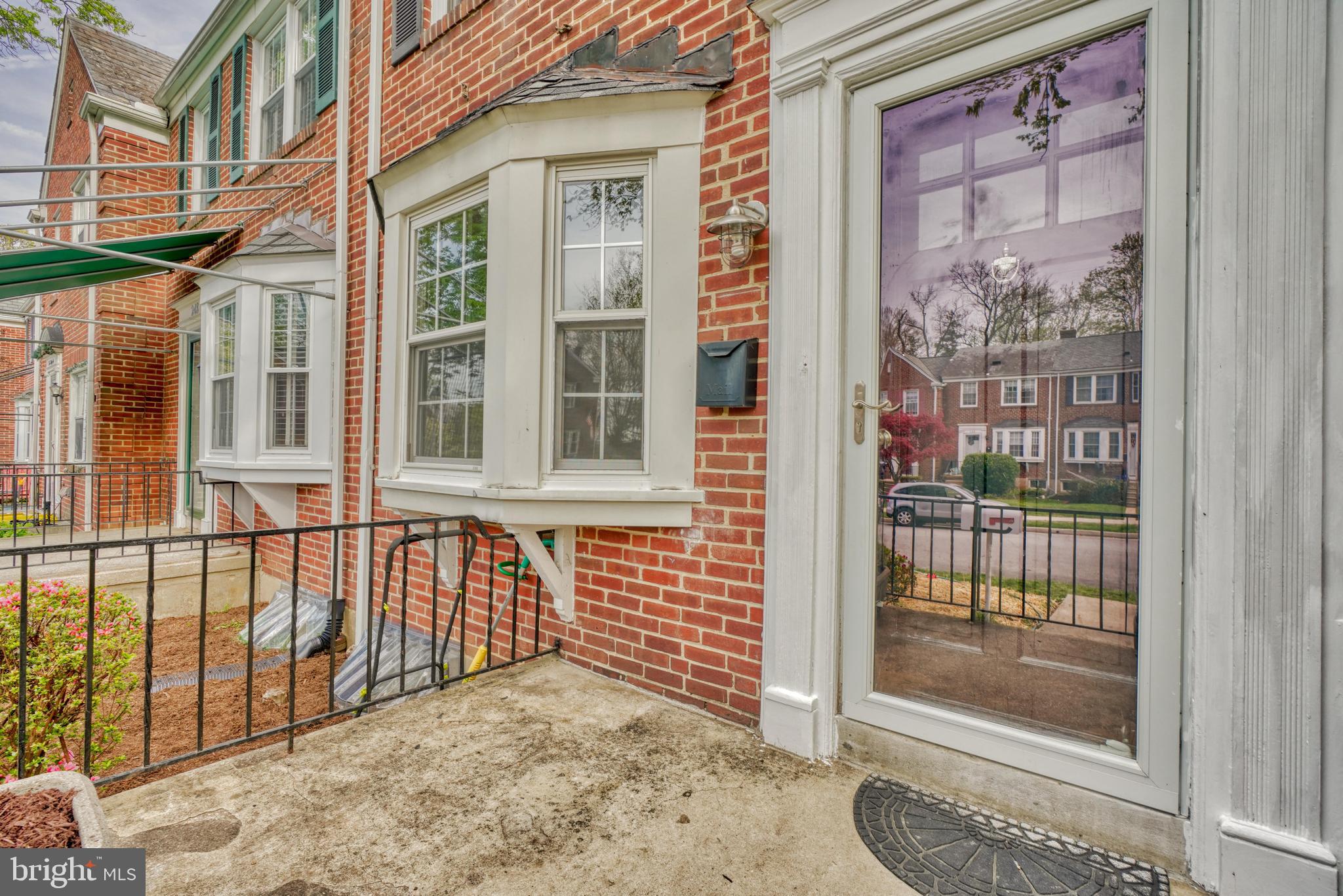 250 Brandon Road Baltimore, MD 21212 - Photo 3 of 39