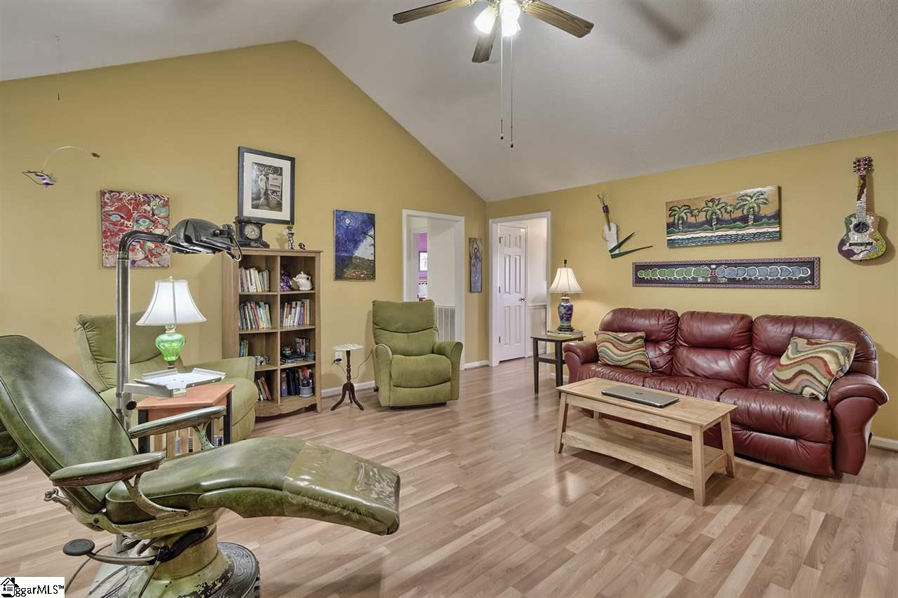 117 Hallmark Lane Easley, SC 29640 - Photo 7 of 36 Gallery Image 7