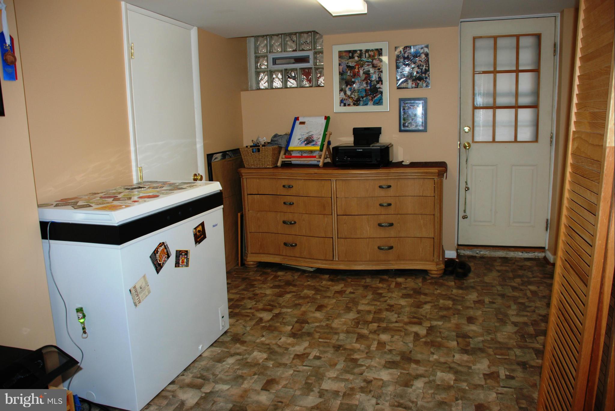 1604 Loch Ness Road Baltimore, MD 21286 - Photo 23 of 26