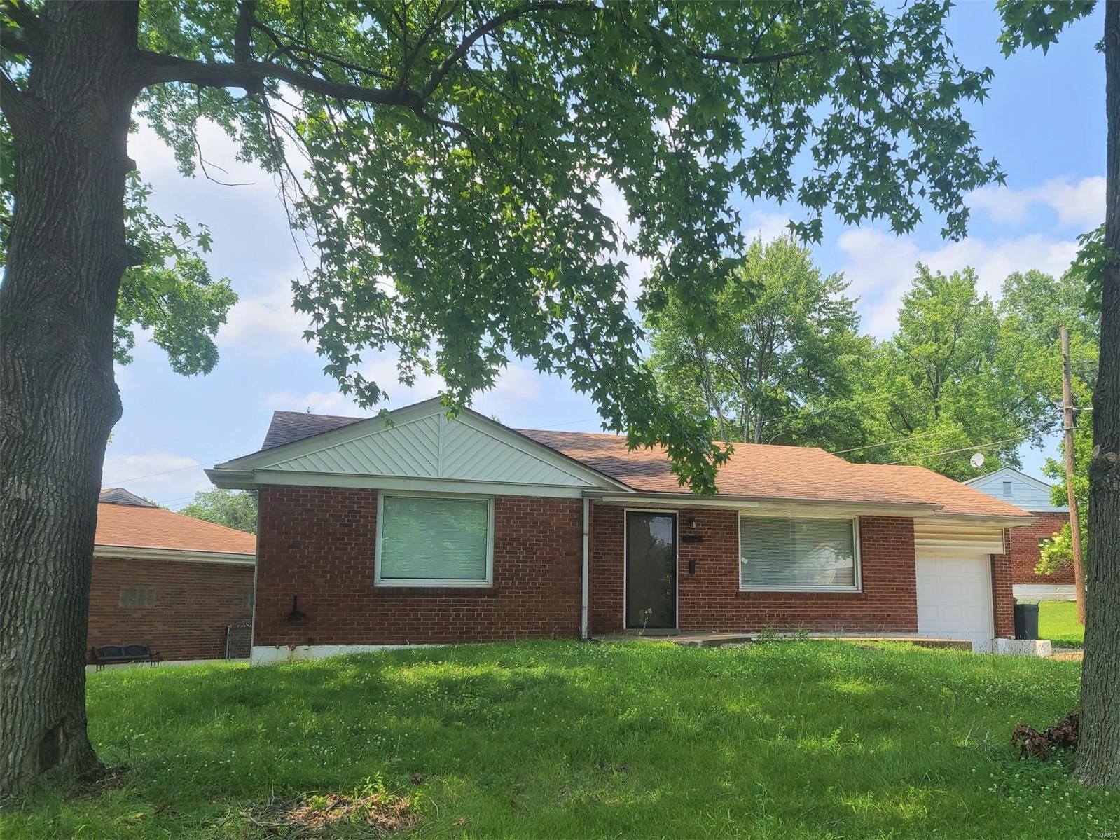 1111 Jennings Station Road St. Louis, MO 63137 - Photo 1 of 23 Gallery Image 1