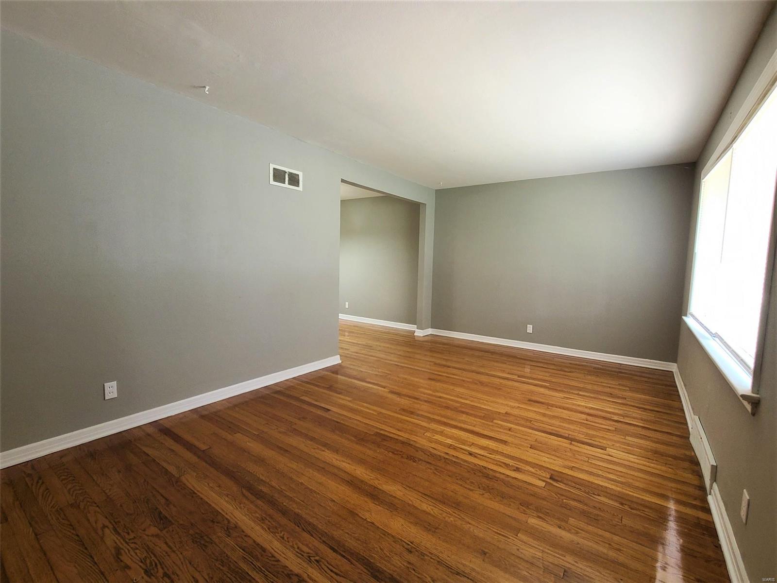 1111 Jennings Station Road St. Louis, MO 63137 - Photo 2 of 23 Gallery Image 2