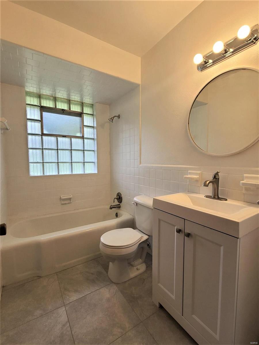 1111 Jennings Station Road St. Louis, MO 63137 - Photo 13 of 23 Gallery Image 13