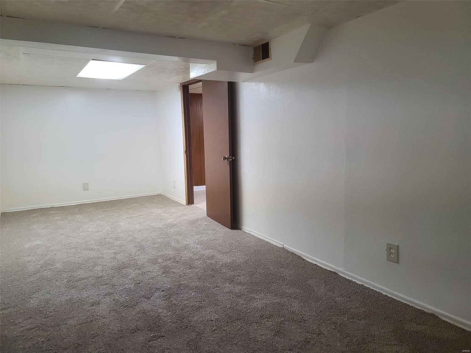 1111 Jennings Station Road St. Louis, MO 63137 - Photo 17 of 23 Gallery Image 17