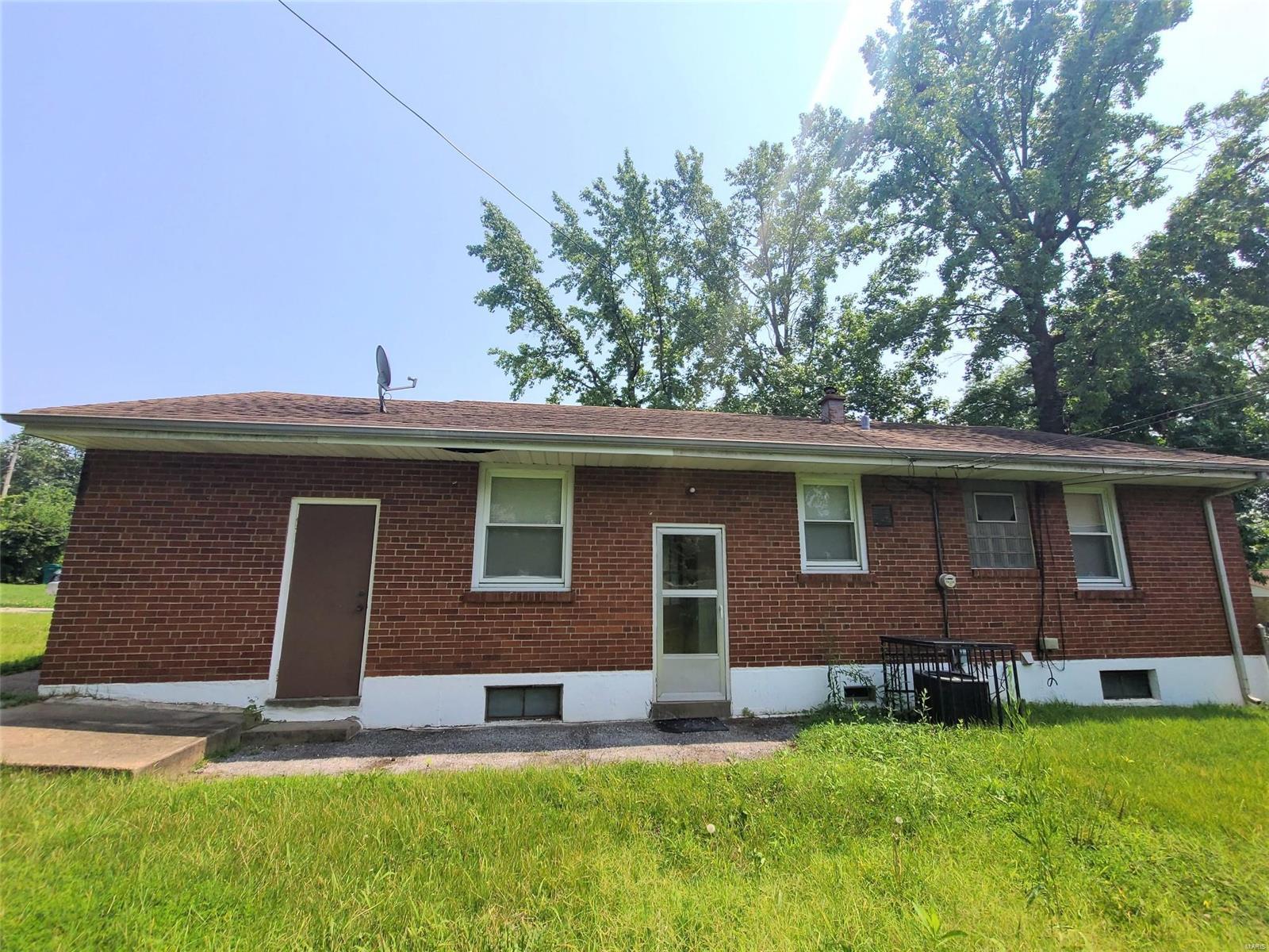 1111 Jennings Station Road St. Louis, MO 63137 - Photo 21 of 23 Gallery Image 21