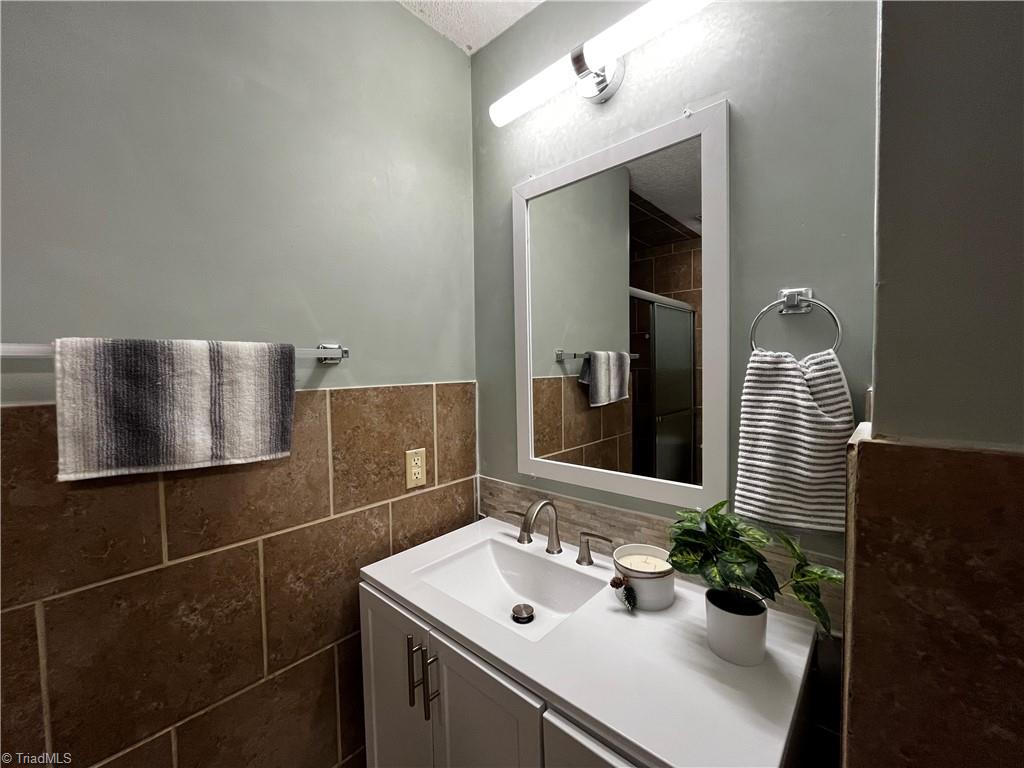 2614 Ernest Street High Point, NC 27263 - Photo 10 of 19