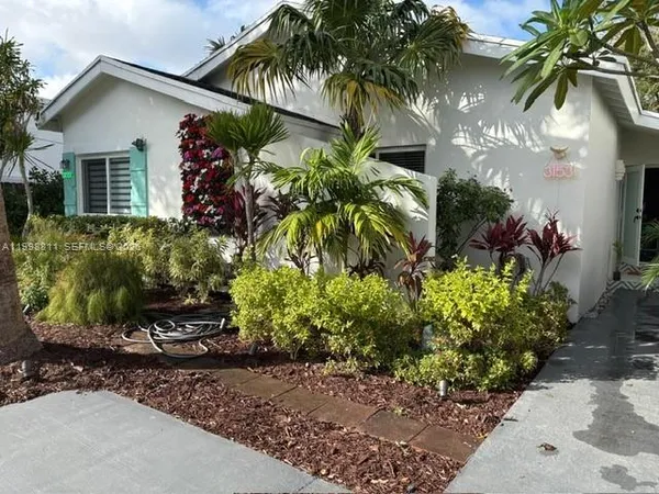 $4,900 | 3155 Jackson Avenue, Miami, FL 33133