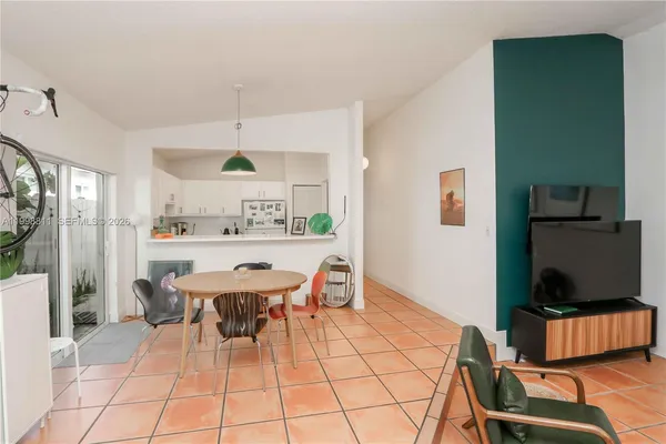 $4,900 | 3155 Jackson Avenue, Miami, FL 33133