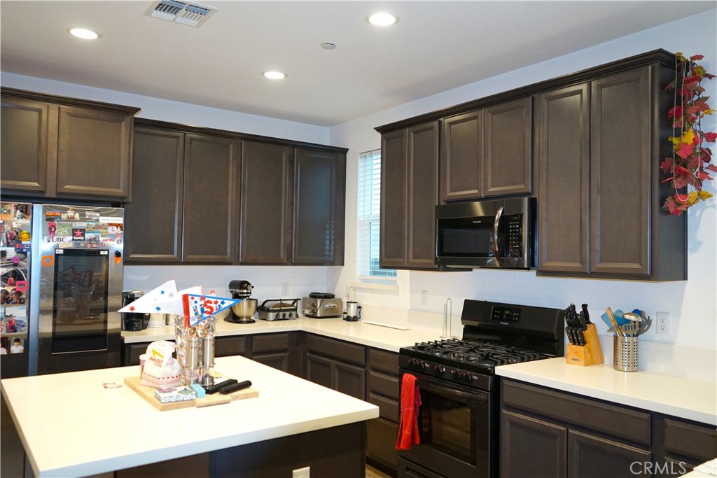 3507 Creekview Court Merced, CA 95340 - Photo 14 of 34