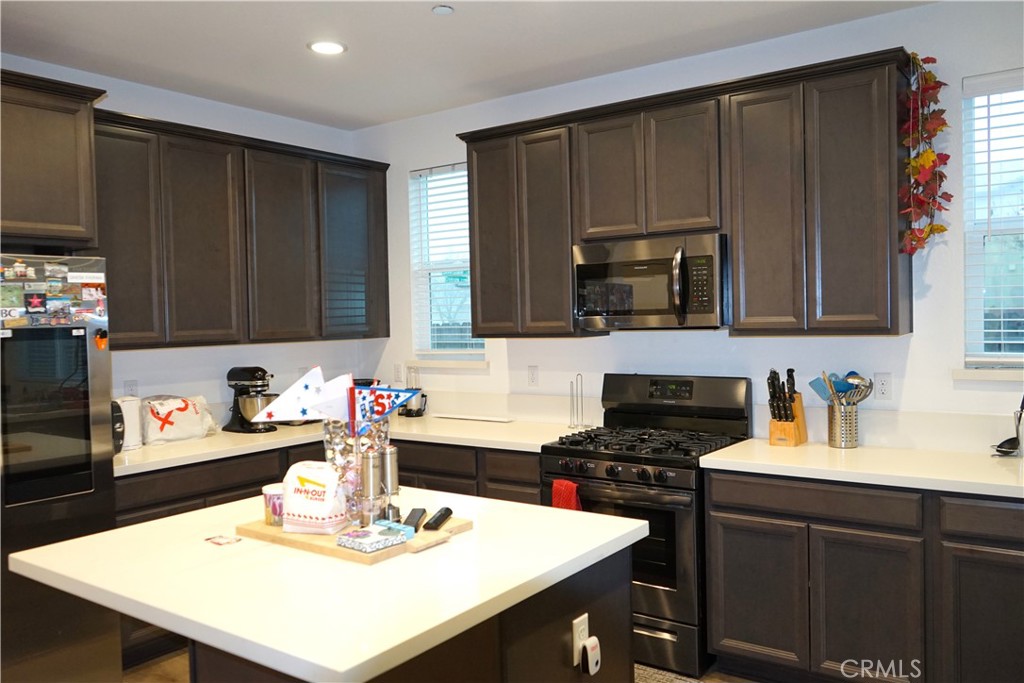 3507 Creekview Court Merced, CA 95340 - Photo 15 of 34