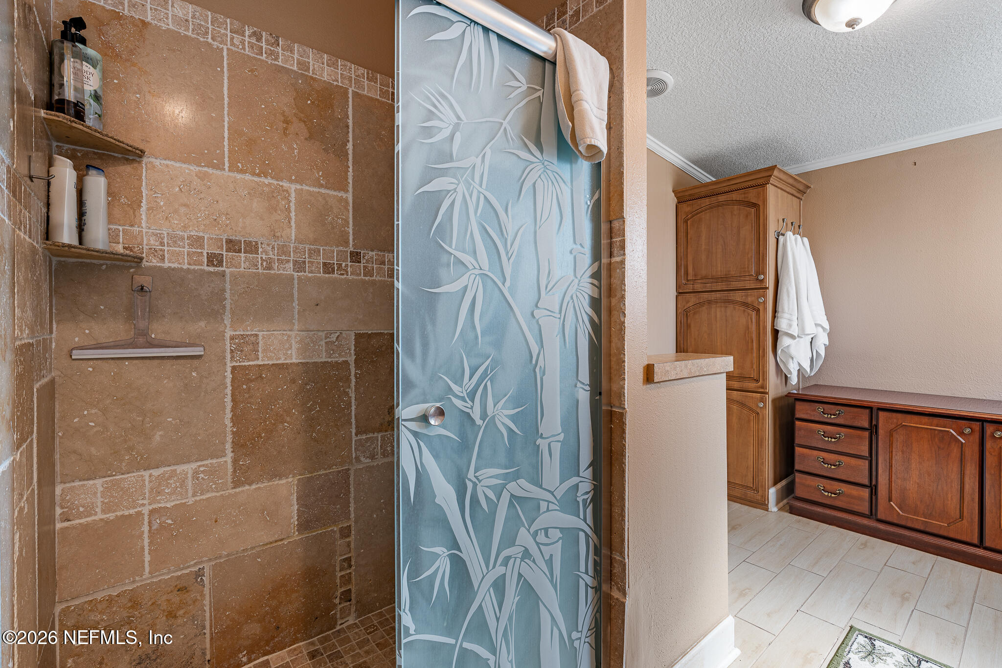 105 South Lake George Drive Georgetown, FL 32139 - Photo 18 of 30 a bathroom with a shower and a sink