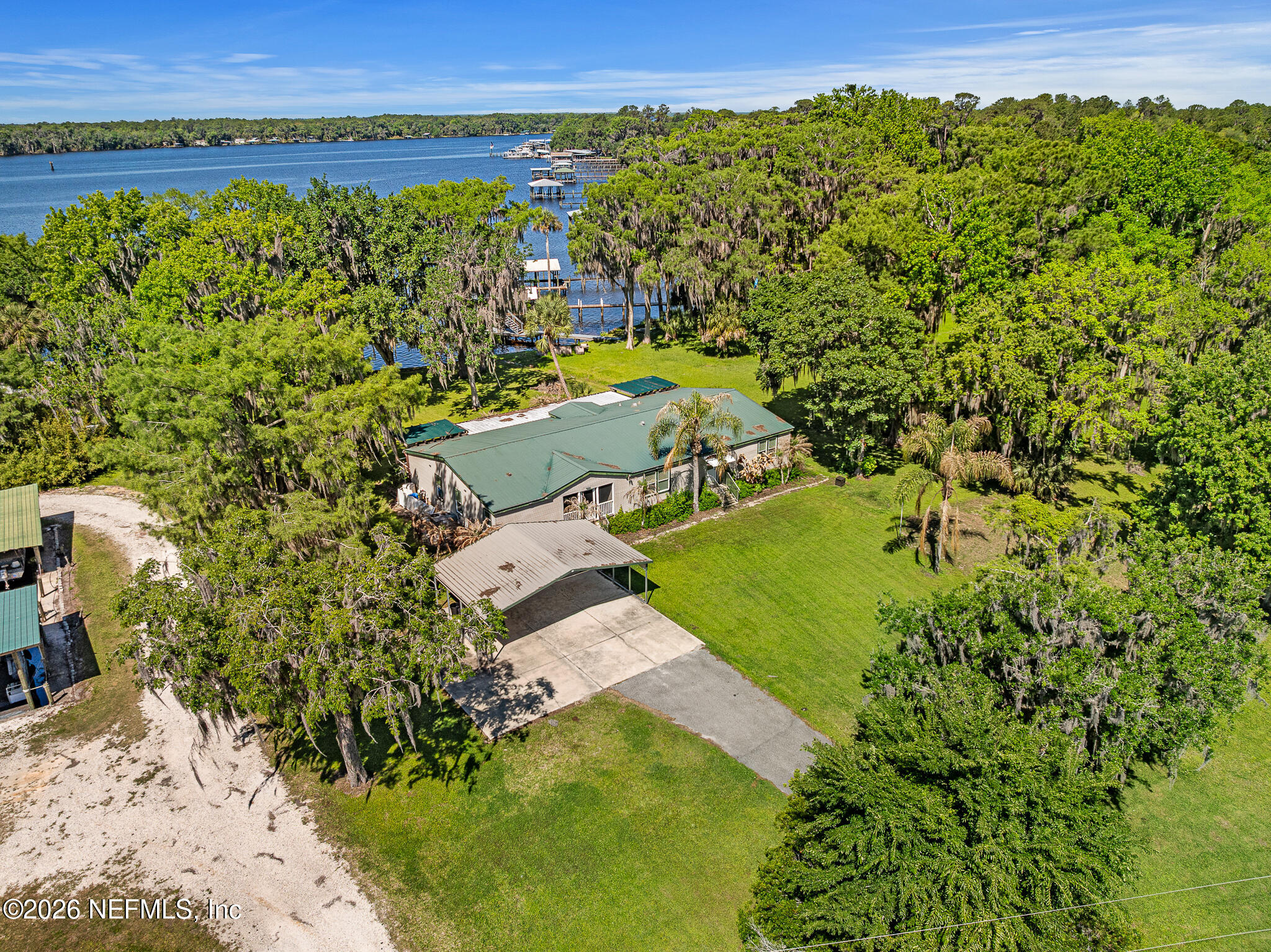 105 South Lake George Drive Georgetown, FL 32139 - Photo 4 of 30 105_S_Lake_George_Dr-3