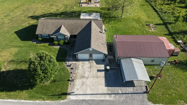 $349,000 | 14669 Gossett Road, West Frankfort, IL 62896