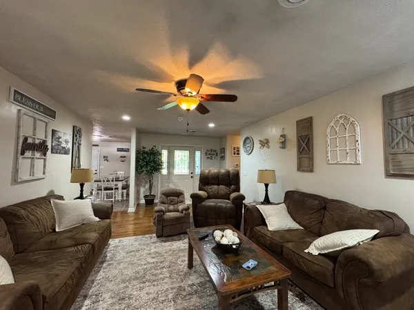 $349,000 | 14669 Gossett Road, West Frankfort, IL 62896