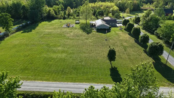 $349,000 | 14669 Gossett Road, West Frankfort, IL 62896
