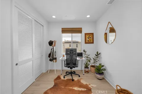 $1,075,000 | 17544 Cameron Lane, Unit 102, Huntington Beach, CA 92647