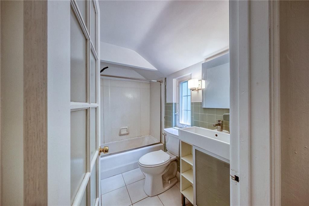 1593 Riverside Drive Verona, PA 15147 - Photo 12 of 30 Gallery Image 12