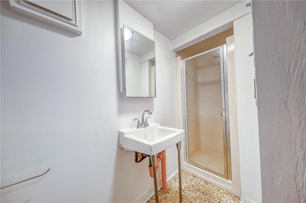 1593 Riverside Drive Verona, PA 15147 - Photo 25 of 30 Gallery Image 25
