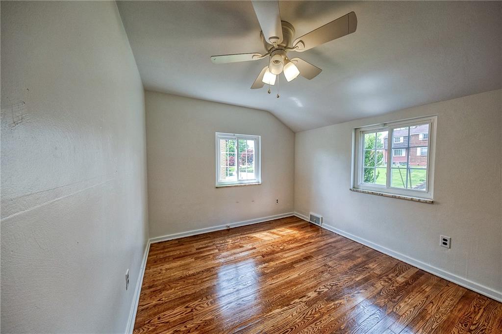 1593 Riverside Drive Verona, PA 15147 - Photo 4 of 30 Gallery Image 4