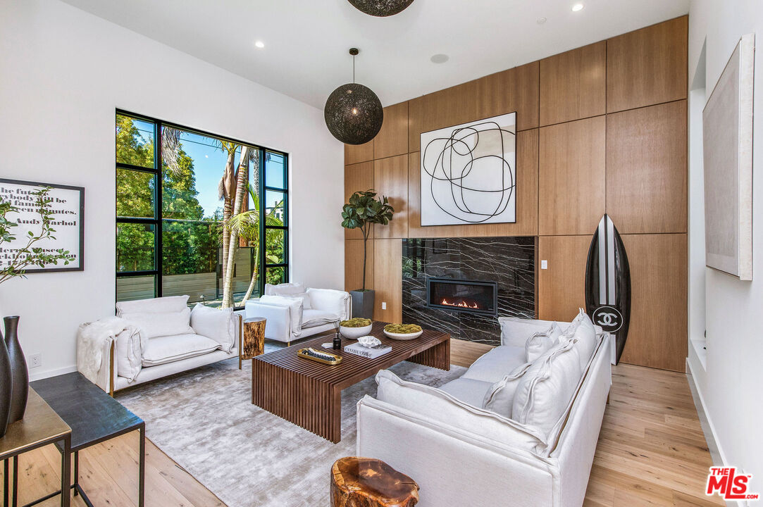 1360 Palms Boulevard Venice, CA 90291 - Photo 2 of 51