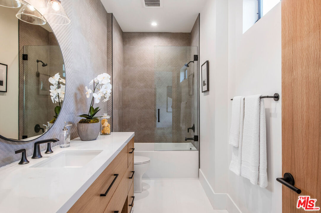 1360 Palms Boulevard Venice, CA 90291 - Photo 43 of 51