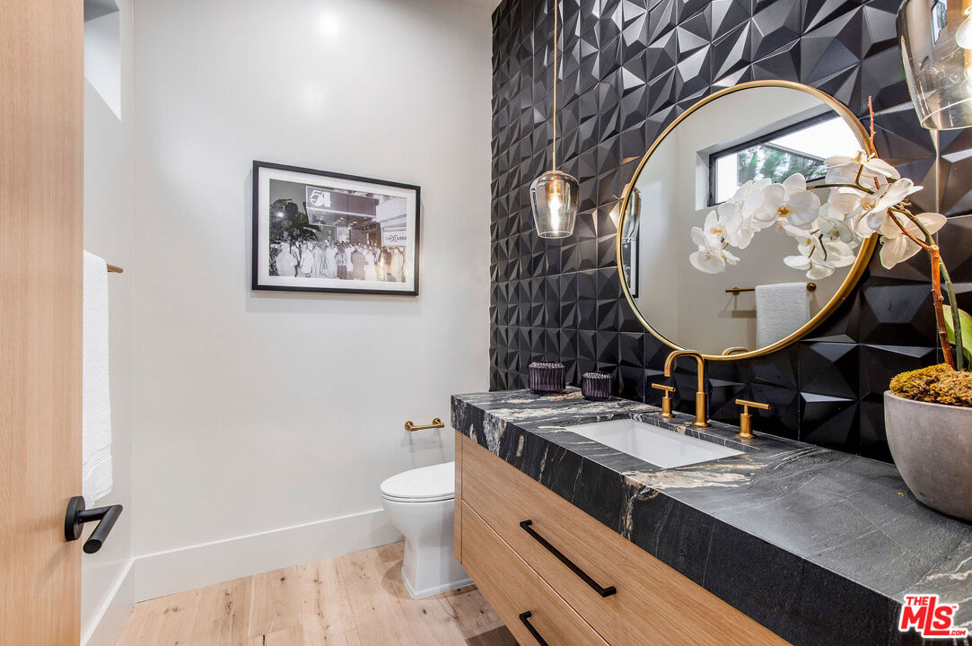 1360 Palms Boulevard Venice, CA 90291 - Photo 10 of 51