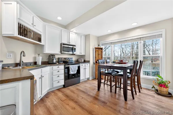 $380,000 | 10 Anemone Road, Lake Ozark, MO 65049