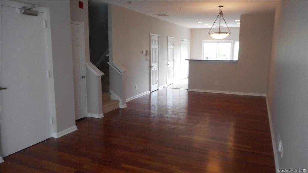 627 Raphael Place Charlotte, NC 28205 - Photo 2 of 8