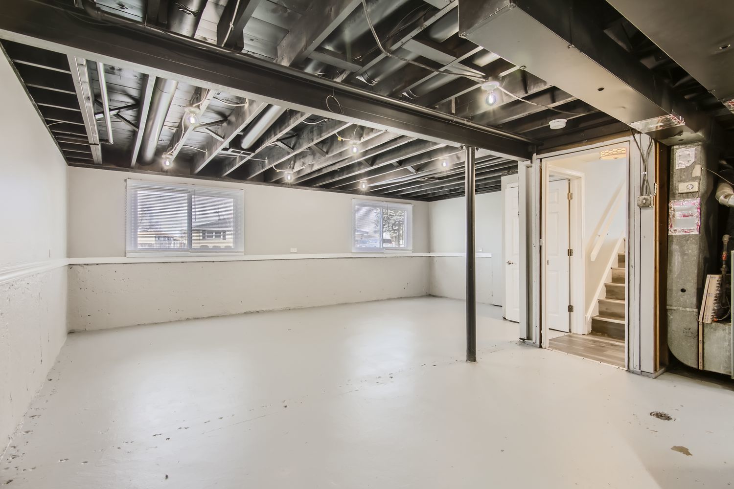 10403 Barnard Drive Chicago Ridge, IL 60415 - Photo 19 of 25 a view of water heater room