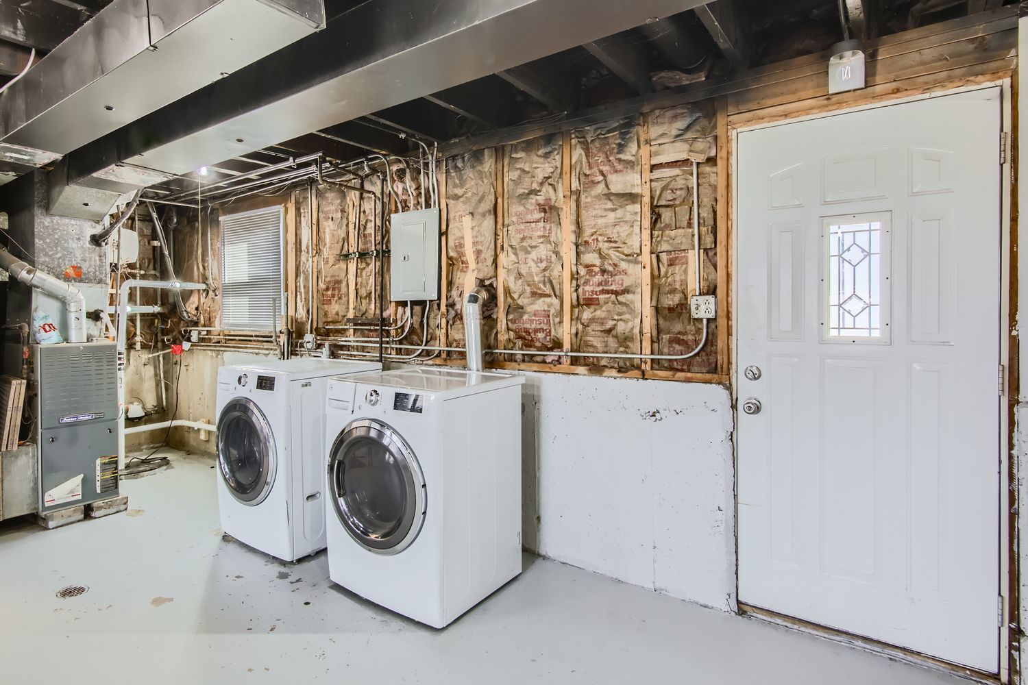 10403 Barnard Drive Chicago Ridge, IL 60415 - Photo 22 of 25 a utility room with dryer and washer