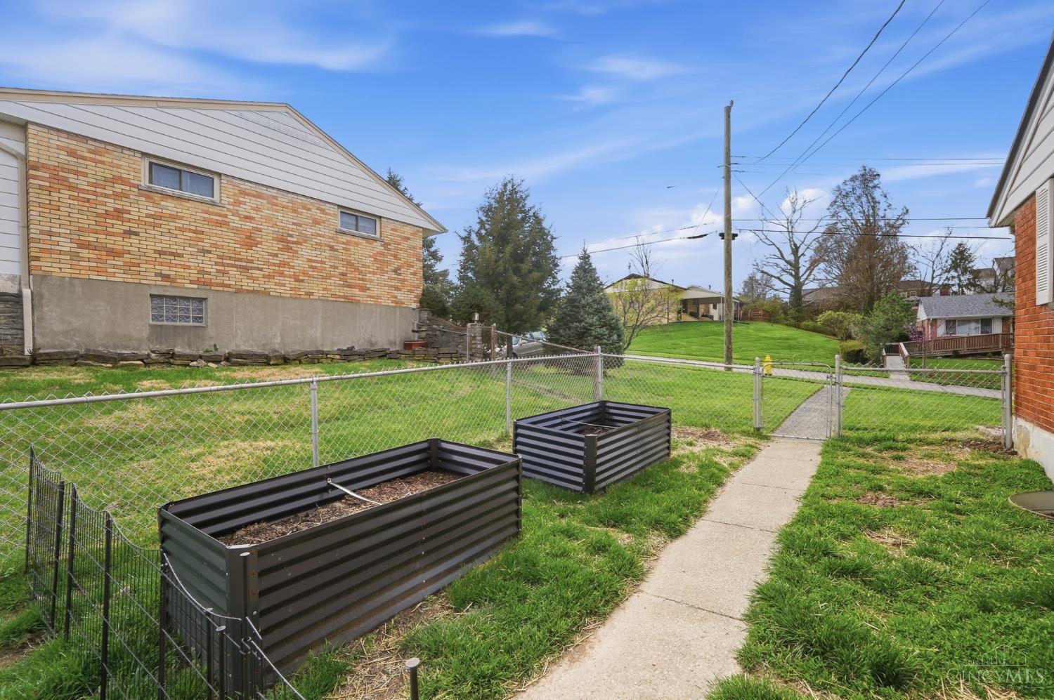 3916 Ridgecombe Drive Cincinnati, OH 45248 - Photo 50 of 58