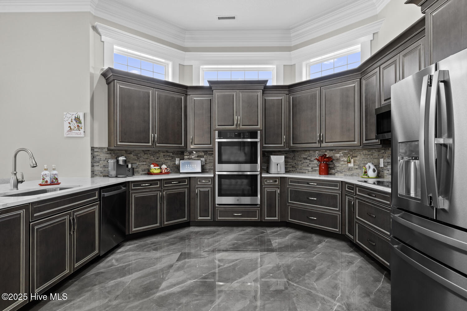 5976 Gum Branch Road Jacksonville, NC 28546 - Photo 26 of 96 Kitchen with premium stainless steel appliances